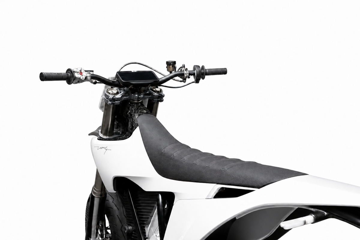 Stark Varg SM Supermoto White
