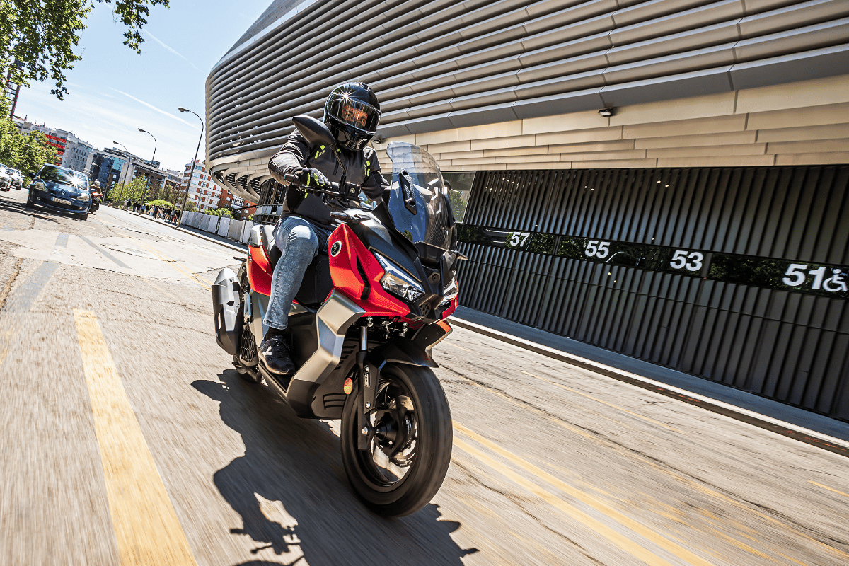 Voge SR125 Adventure Red